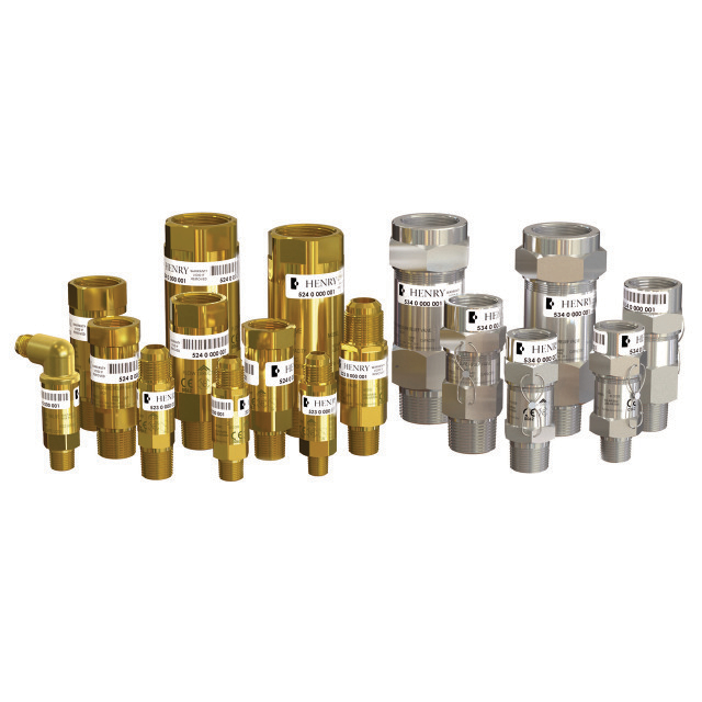 N638-0995 Henry 526E-CE  | In 3/8" Uit 3/8" MPT Flare Haaks | Bar 16,2